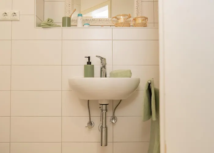 Einzigartiges Scandi - Innenstadt Mit Parkplatz, Balkon & Wlan